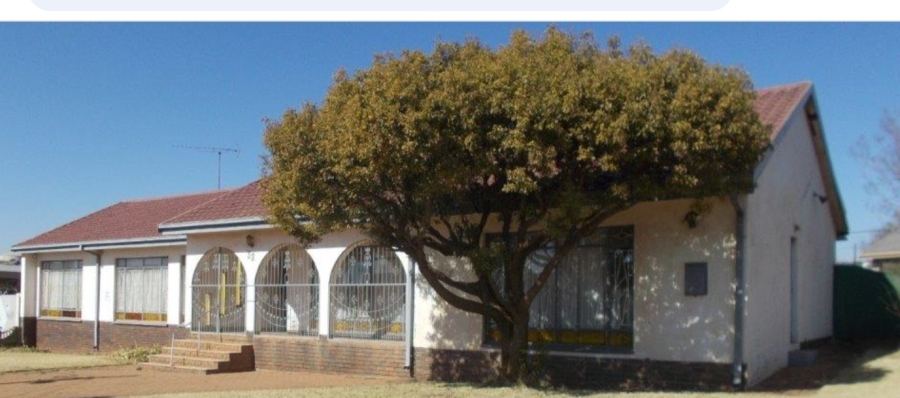 4 Bedroom Property for Sale in Mohadin North West